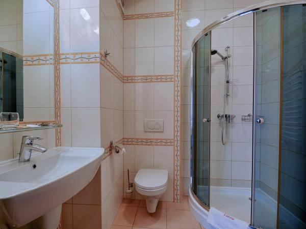 Victoria Cechini Hotel กรินีซา ดรอยจ์ ภายนอก รูปภาพ