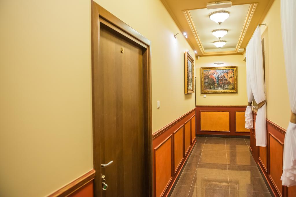 Victoria Cechini Hotel กรินีซา ดรอยจ์ ภายนอก รูปภาพ