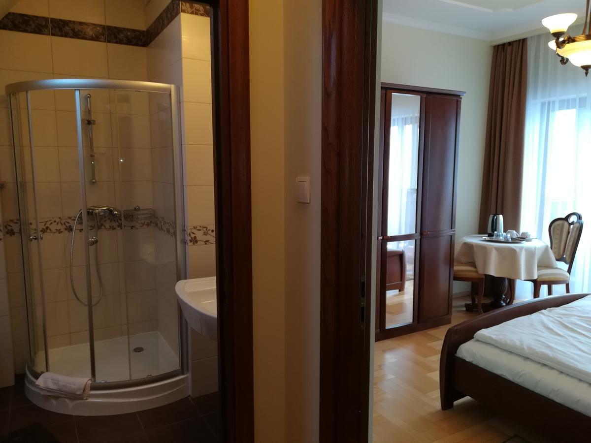 Victoria Cechini Hotel กรินีซา ดรอยจ์ ภายนอก รูปภาพ