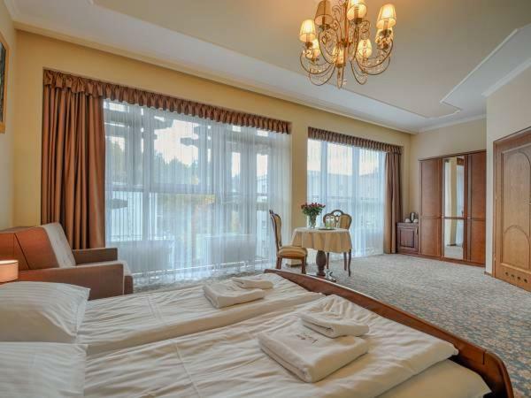 Victoria Cechini Hotel กรินีซา ดรอยจ์ ภายนอก รูปภาพ